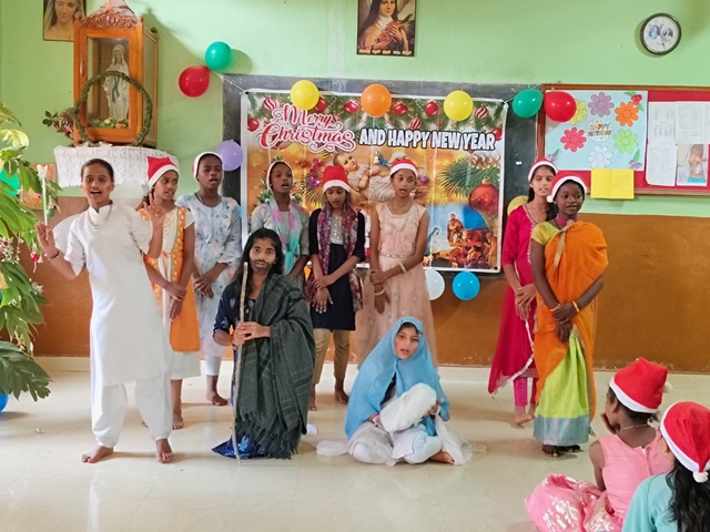 Weihnachtsaufführung in Anugraha